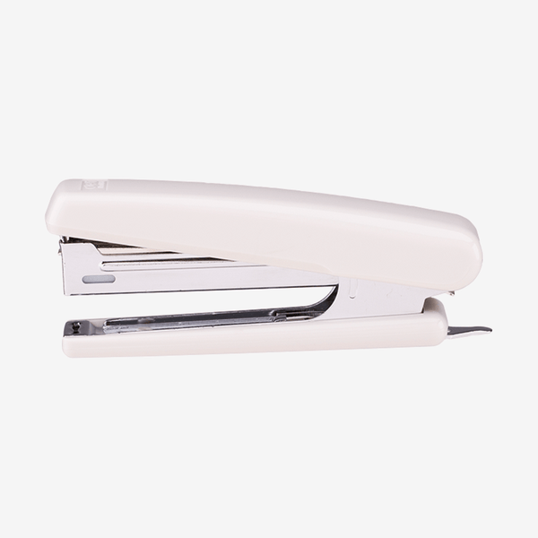 Deli Stapler Machine 12 Sheets With Pin Remover E0221 - thestationerycompany.pk
