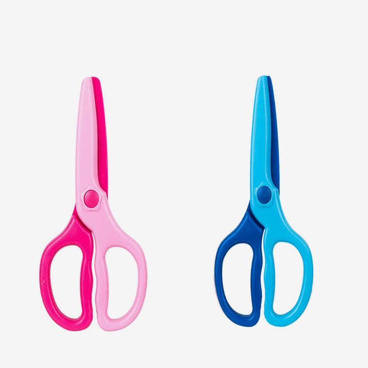 DELI E6067 School Plastic Scissors 120mm - thestationerycompany.pk