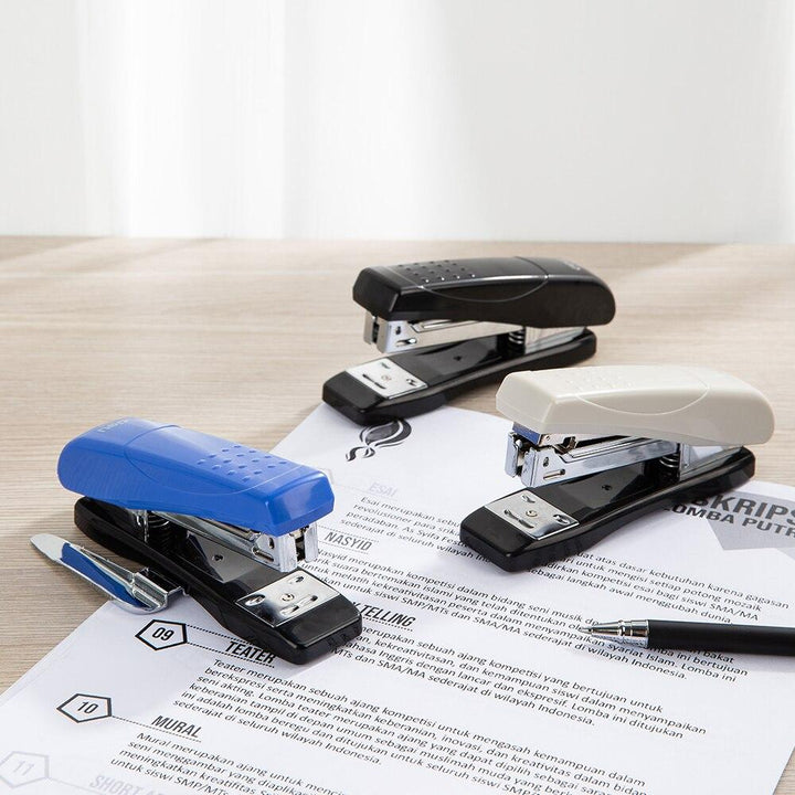 Deli Stapler Machine 25 Sheets With Pin Remover E0326 - thestationerycompany.pk